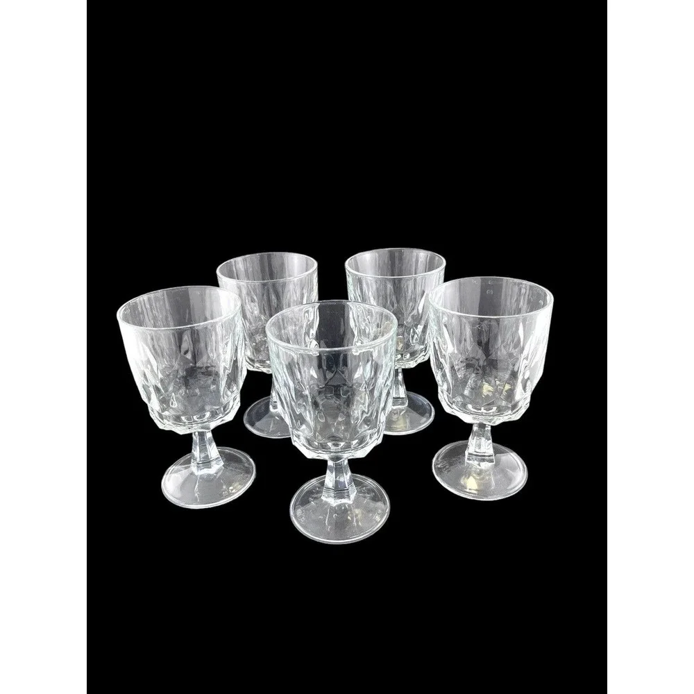 Arcoroc France Glass Goblet 5.75